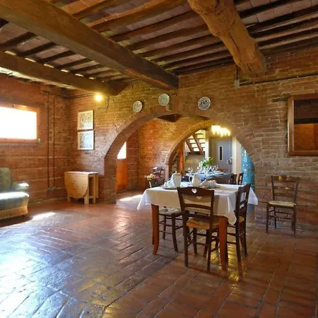 Casa vacanze Vaiano Sleeps 18 Pool Air Con Wifi