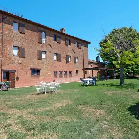 Casa vacanze Vaiano Sleeps 18 Pool Air Con Wifi