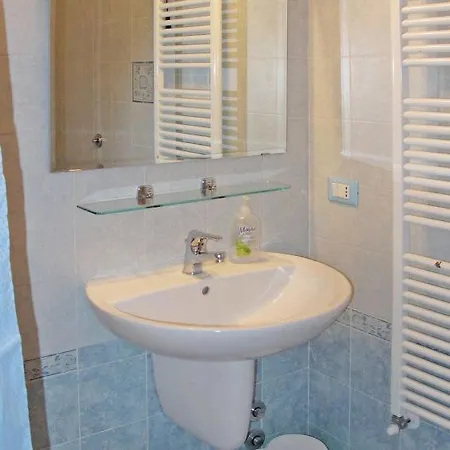 Casa vacanze Vaiano Sleeps 18 Pool Air Con Wifi