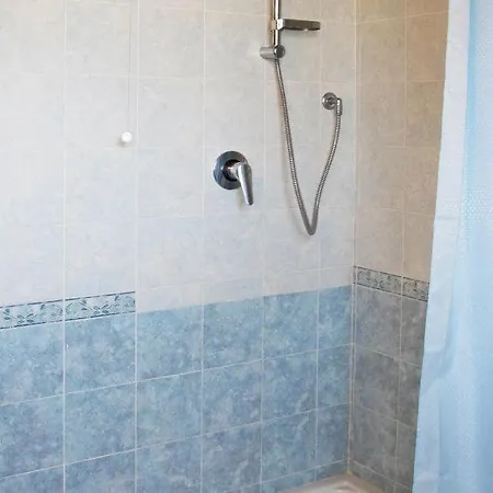 Vaiano Sleeps 18 Pool Air Con Wifi Vaiano (Lazio)