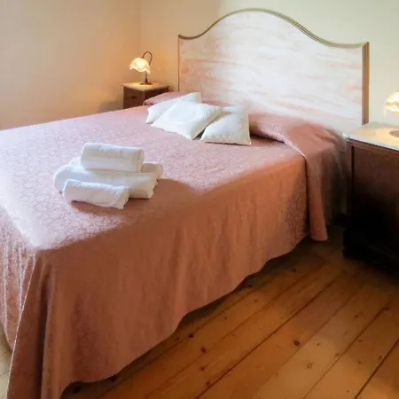 Vaiano Sleeps 18 Pool Air Con Wifi Casa vacanze *