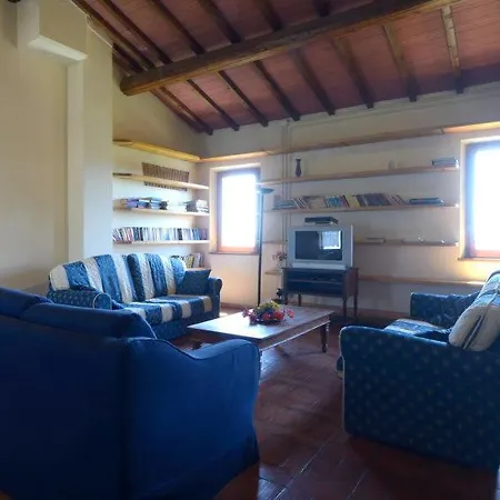 Vaiano Sleeps 18 Pool Air Con Wifi